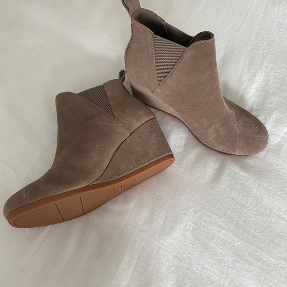 Toms Kelsey Bootie - Picture 2 of 3